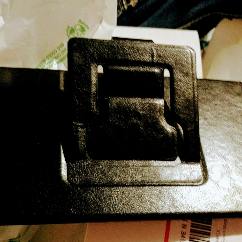 Magnifying tablet case - Picture 3 of 5